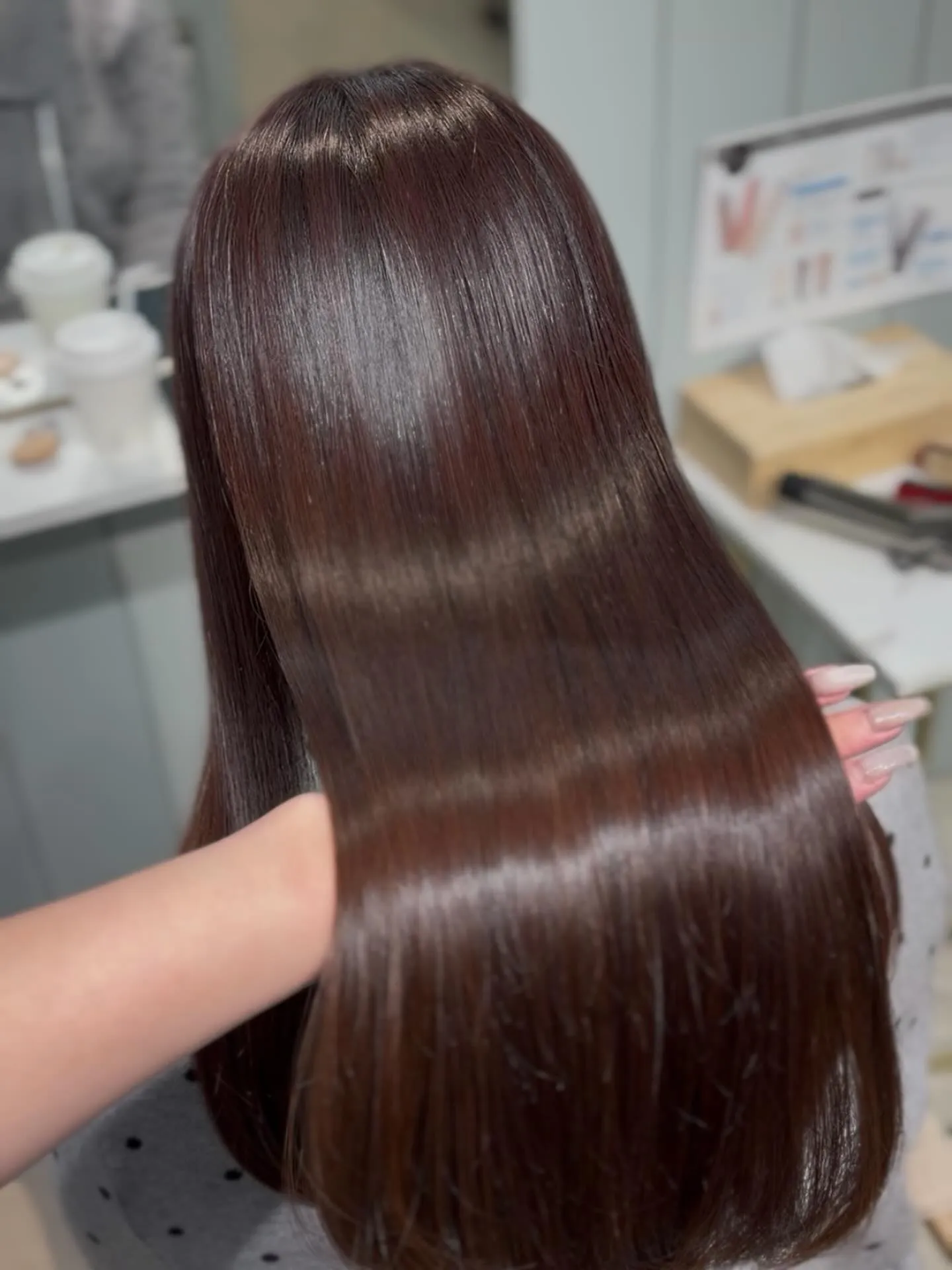 大阪梅田で髪の悩みを解消したい方、必見です！✨トリートメント...