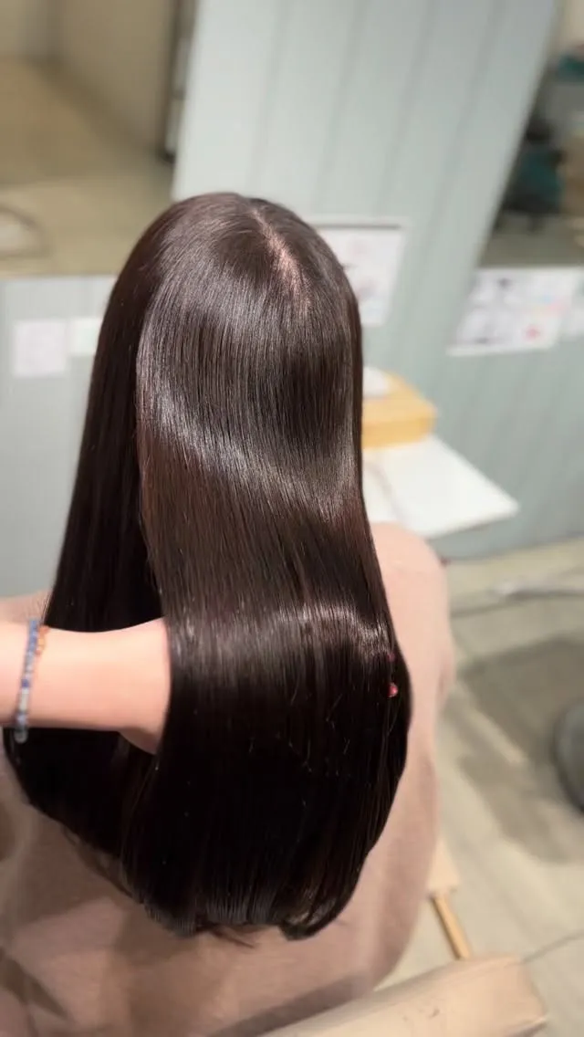 大阪梅田で髪の悩みを解消したい方、必見です！✨トリートメント...