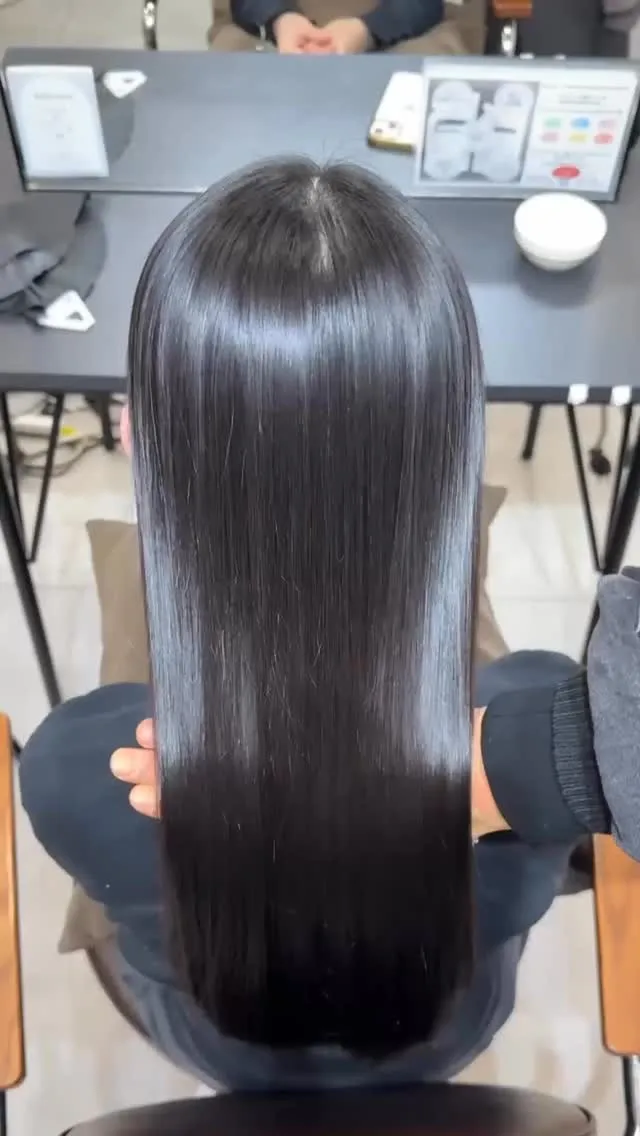 大阪梅田で髪の悩みを解消したい方、必見です！✨トリートメント...