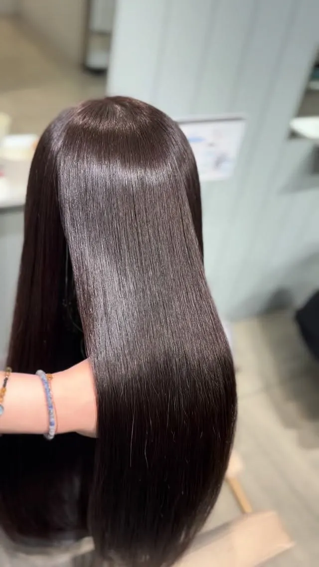 大阪梅田で髪の悩みを解消したい方、必見です！✨トリートメント...