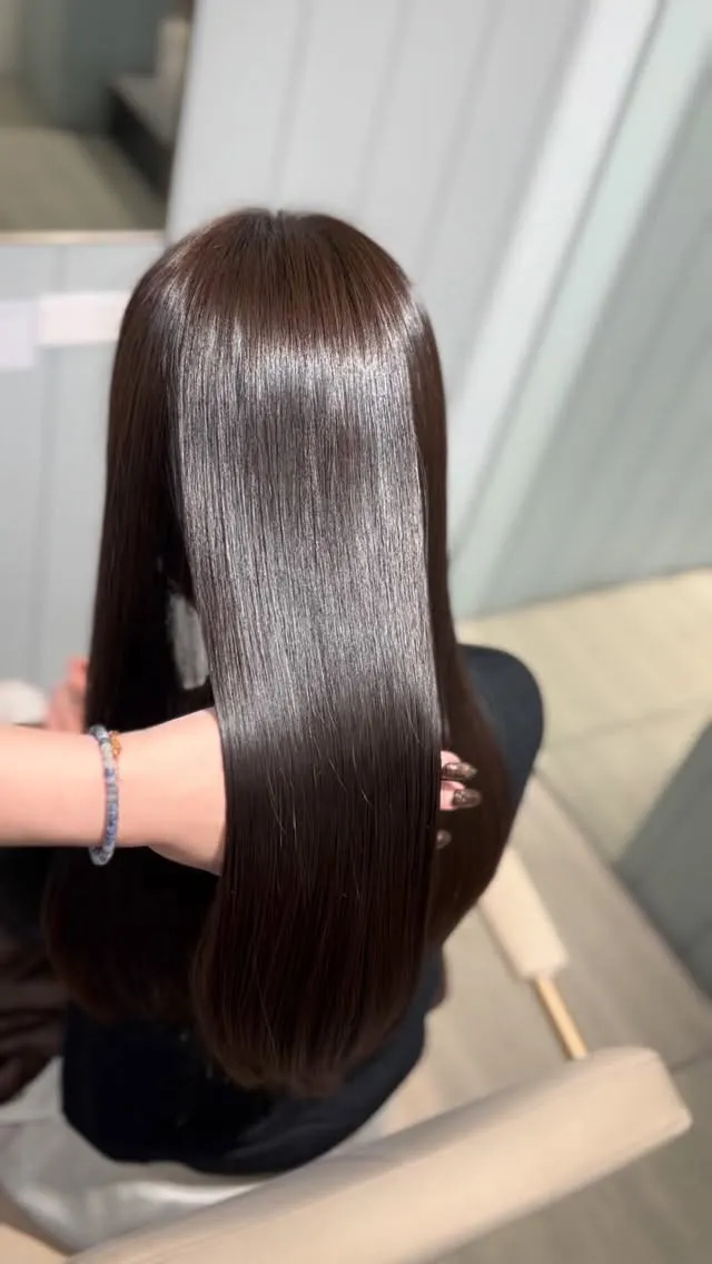 大阪梅田で髪の悩みを解消したい方、必見です！✨トリートメント...