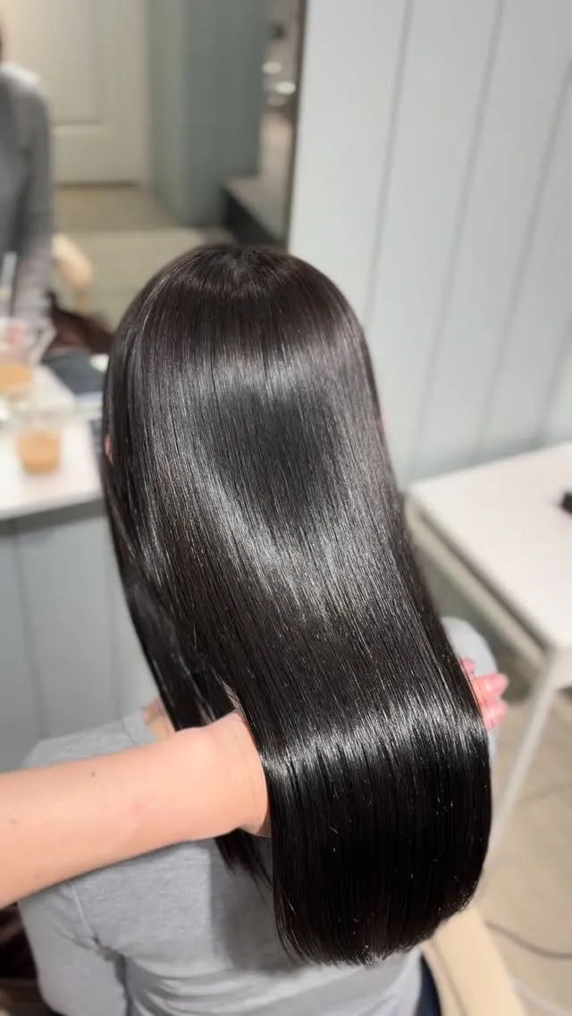 大阪梅田で髪の悩みを解消したい方、必見です！✨トリートメント...