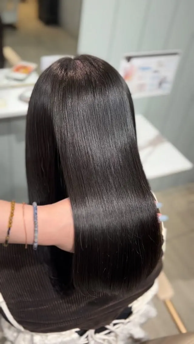 大阪梅田で髪の悩みを解消したい方、必見です！✨トリートメント...