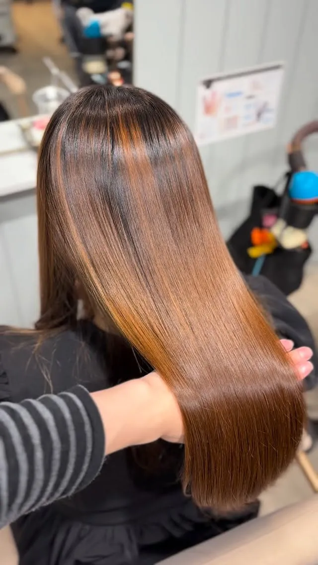 大阪梅田で髪の悩みを解消したい方、必見です！✨トリートメント...