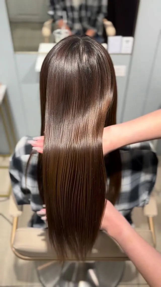 大阪梅田で髪の悩みを解消したい方、必見です！✨トリートメント...