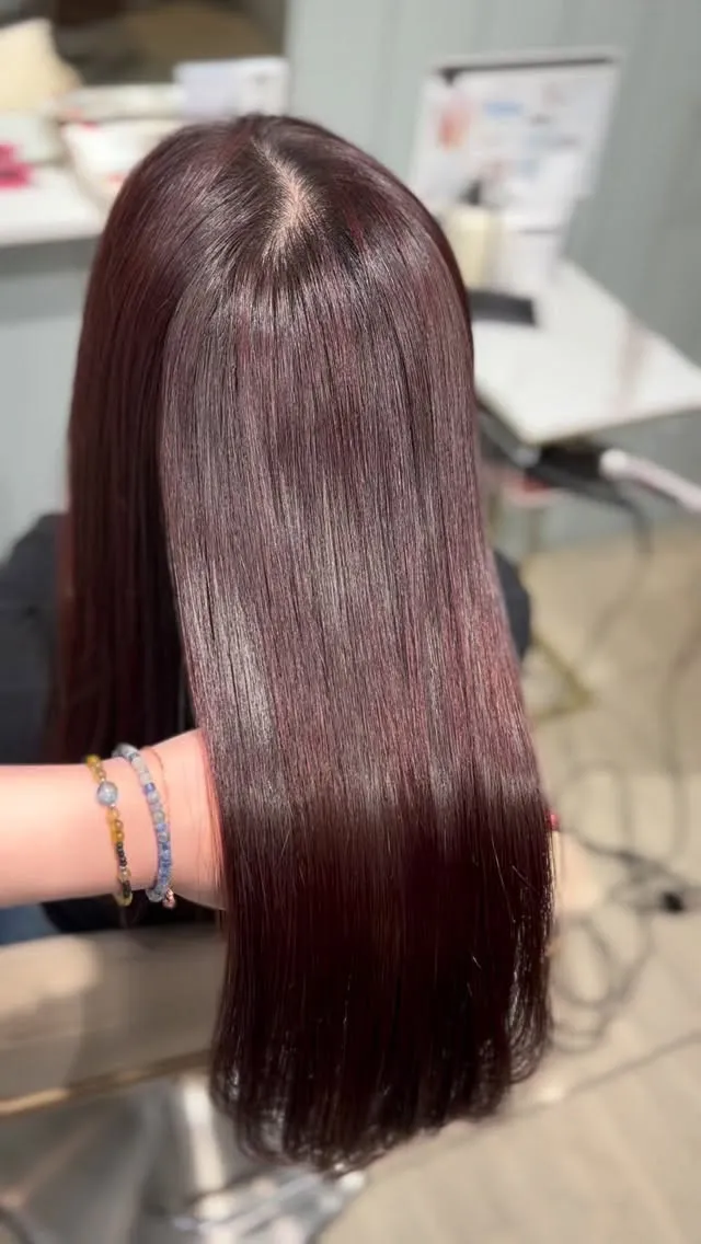 大阪梅田で髪の悩みを解消したい方、必見です！✨トリートメント...