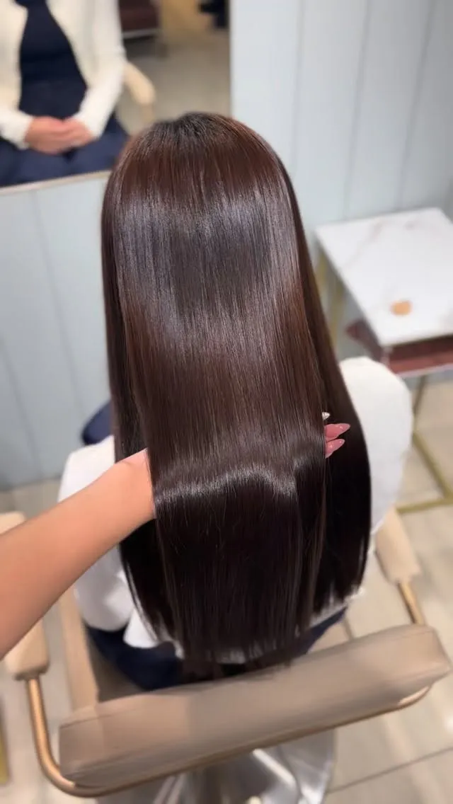 大阪梅田で髪の悩みを解消したい方、必見です！✨トリートメント...
