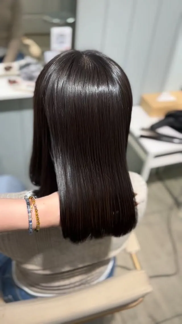 大阪梅田で髪の悩みを解消したい方、必見です！✨トリートメント...